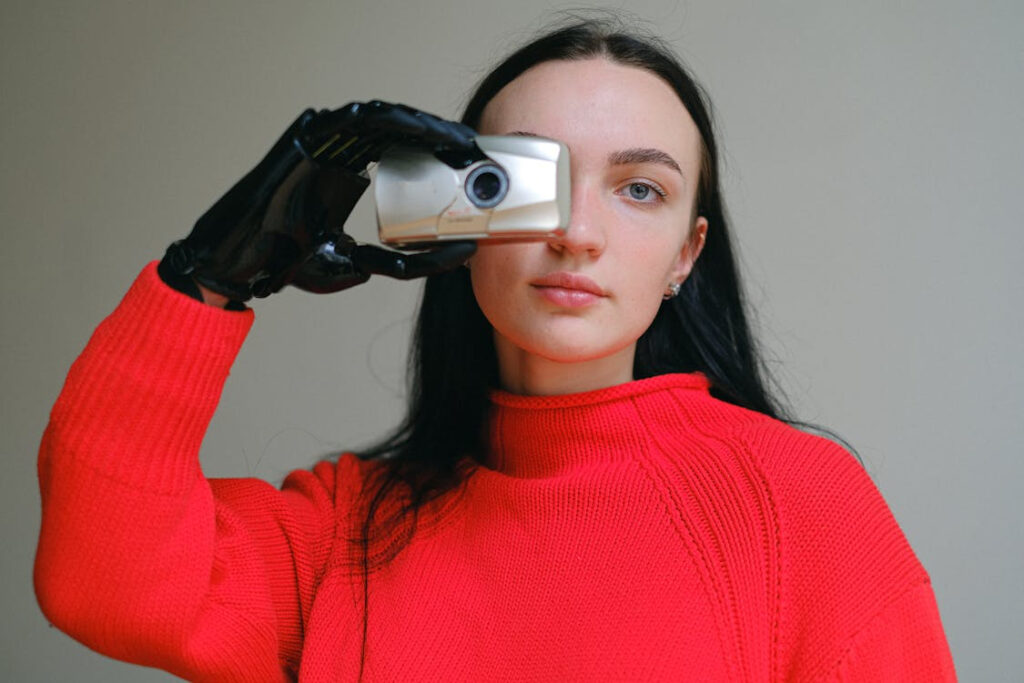 woman-with-prosthetic-hand-holding