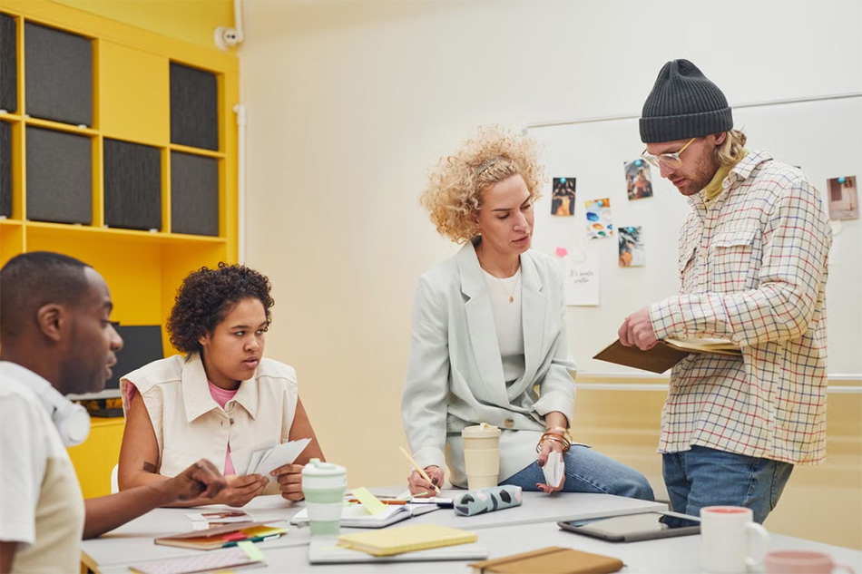 people-working-together