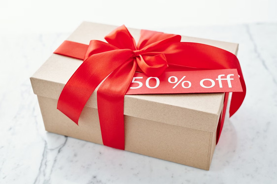 box-with-red-ribbon